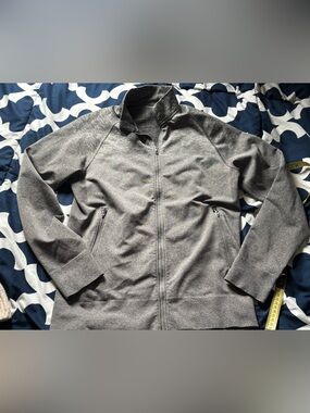 Lululemon Pulse Full Zip jacket